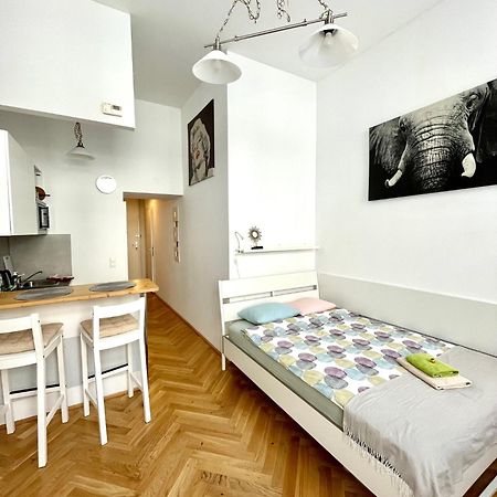 Ferienwohnung Centra And Simple To Reach Wien Exterior foto