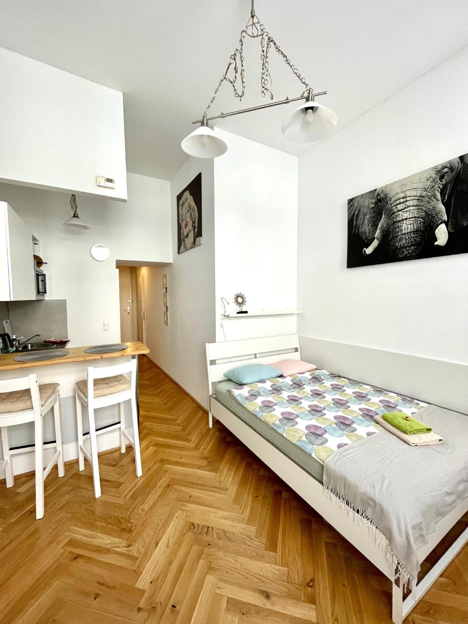 Ferienwohnung Centra And Simple To Reach Wien Exterior foto